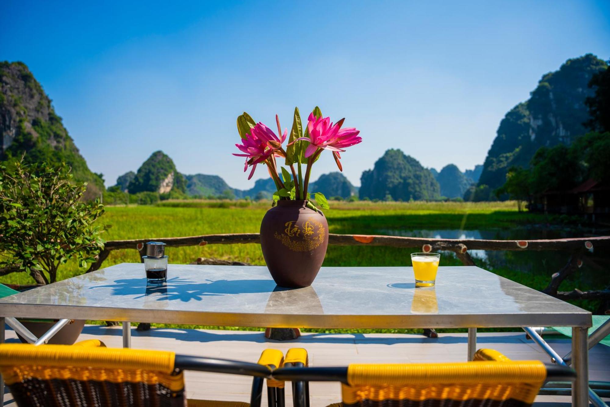 Lotus Field Homestay Ninh Bình Exteriör bild