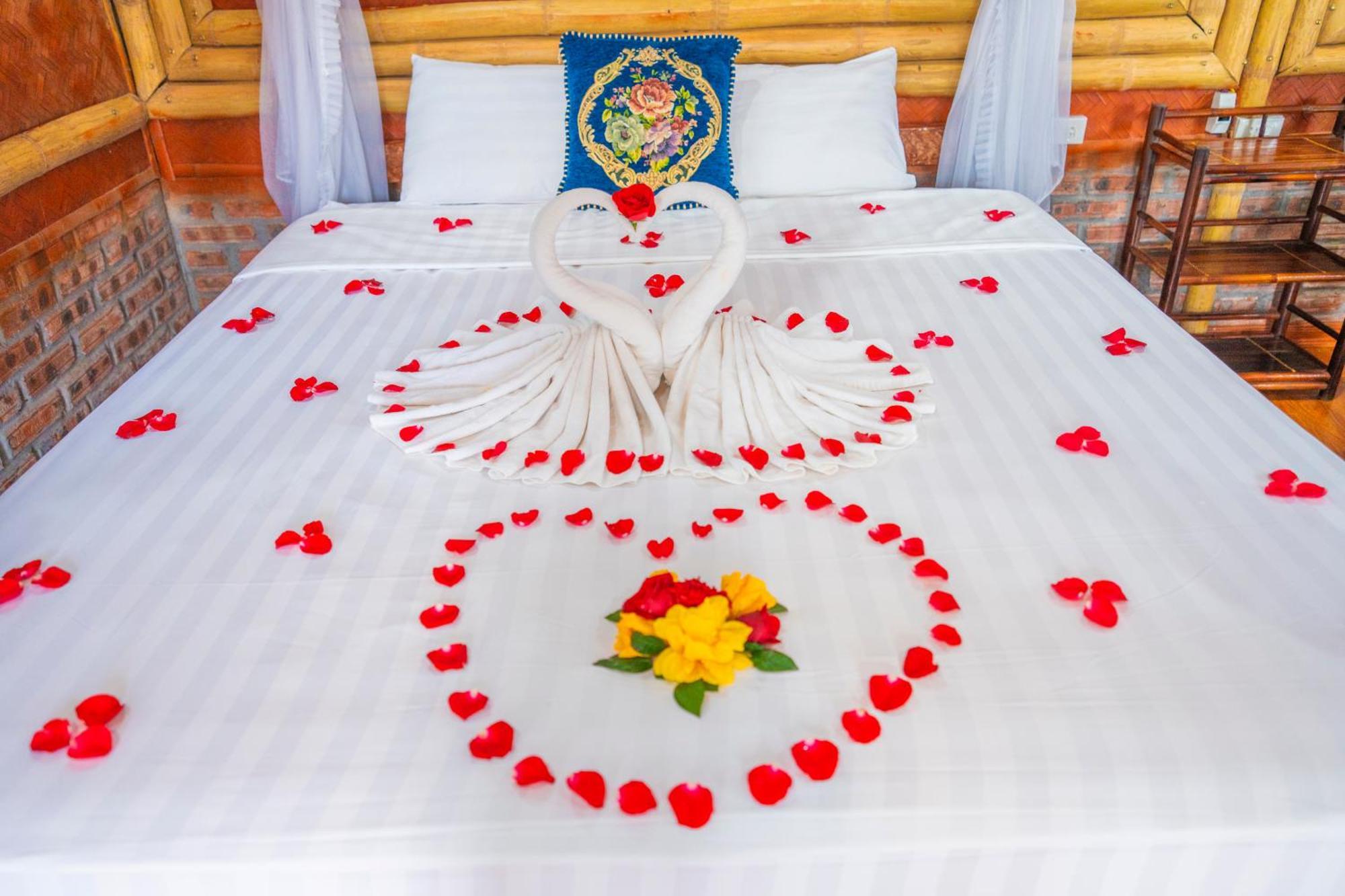 Lotus Field Homestay Ninh Bình Exteriör bild